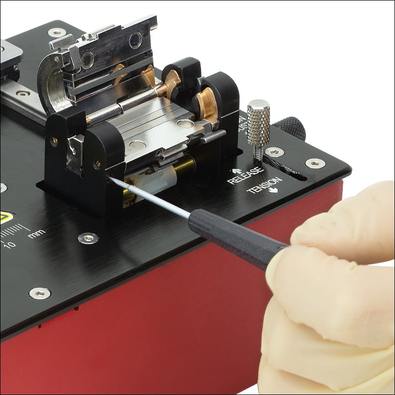 Lab Fiber Machine Thorlabs · Vytran®ポリイミドコーティング付きファイバー用ウィンドウストリッパー